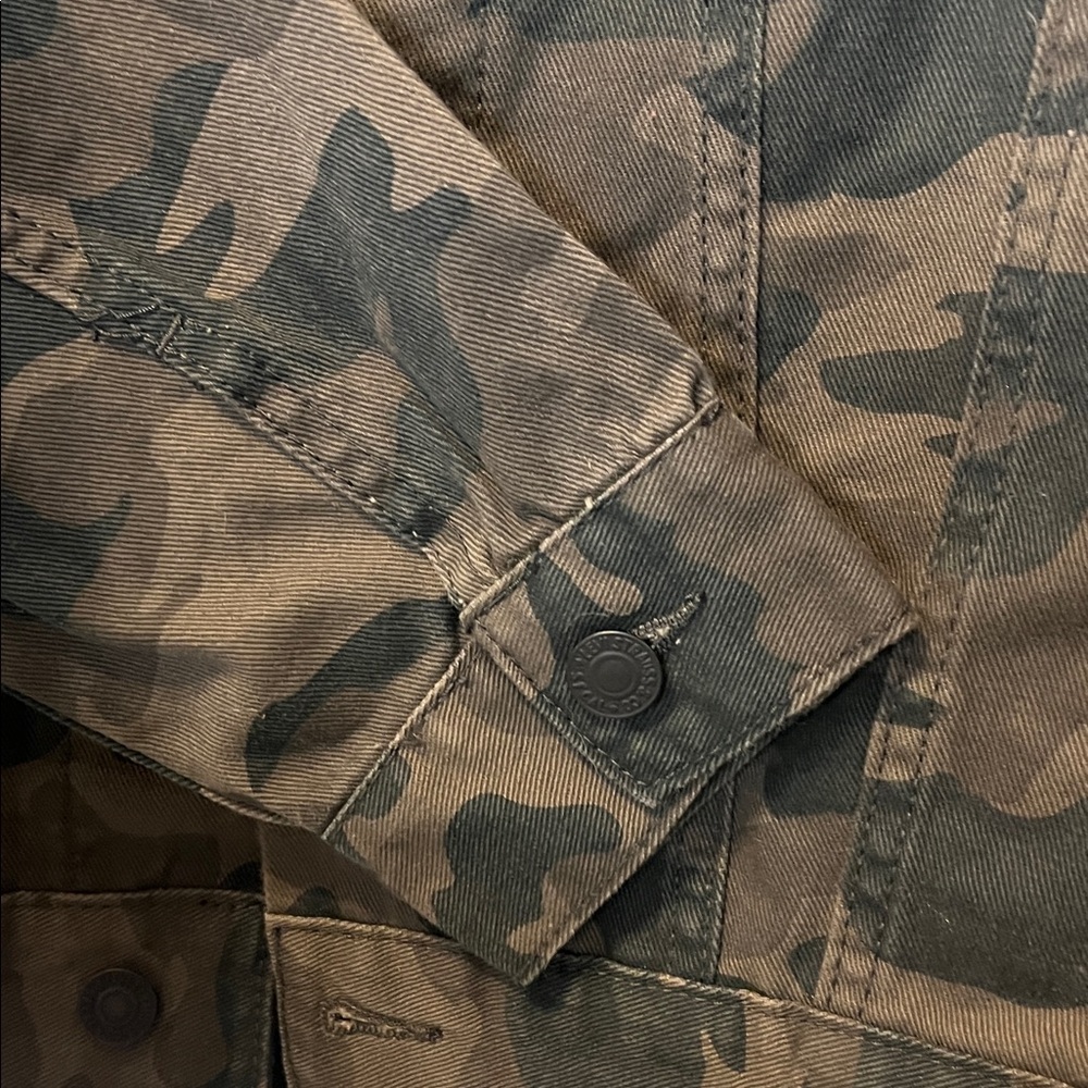 Levi‎ Camo Denim Trucker Jacket Kids Medium 10/12 Years - Green Camouflage - Picture 3 of 4